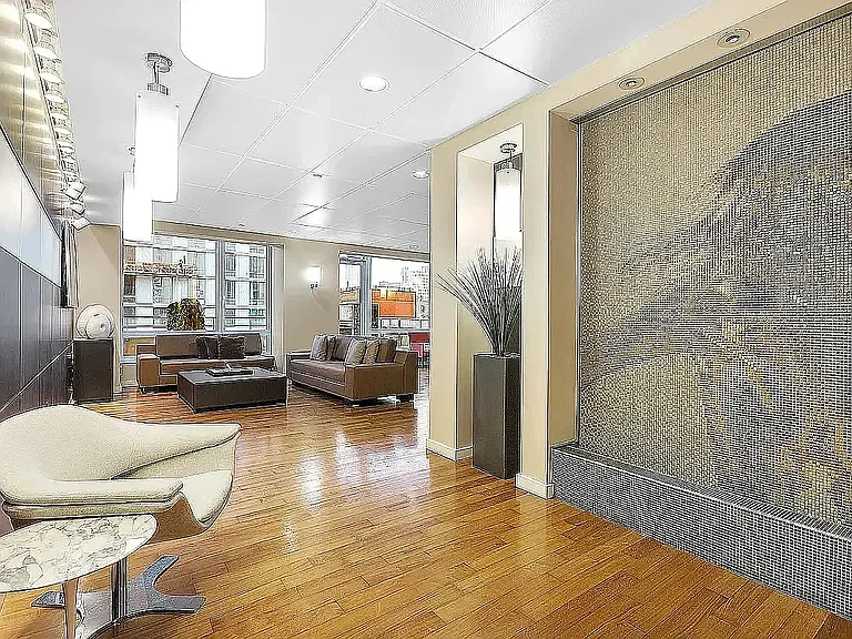 247 W 46th St #207 — Photo 18