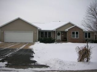 4415 Bellhaven Ln, Oshkosh, WI 54904