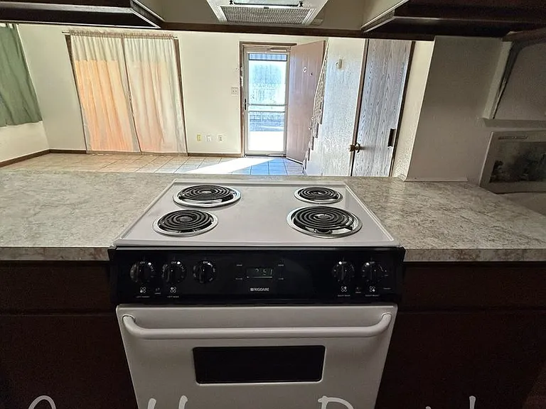 543 S Paula Ave #C — Photo 6