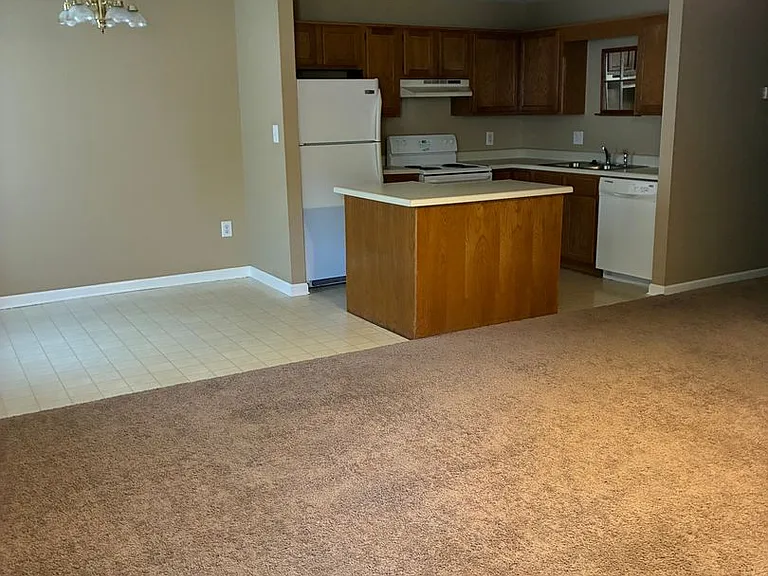 2709 Oak Meadow Pl — Photo 2