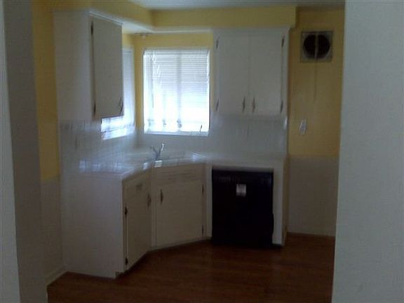 Greenwood- Kitchen