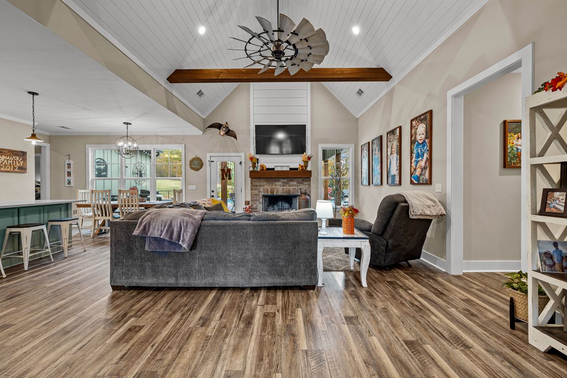 next background image