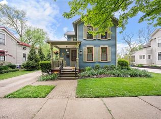 94 Aurora St, Hudson, OH 44236