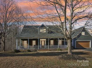 46 Indian Summer Ln, Mill Spring, NC 28756
