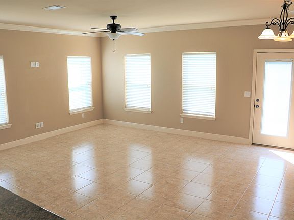 5th image of 1817 Sound Haven Ct
