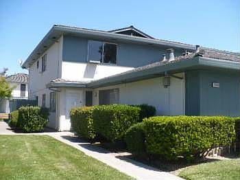 1st image of 5559 Spinnaker Dr APT 3