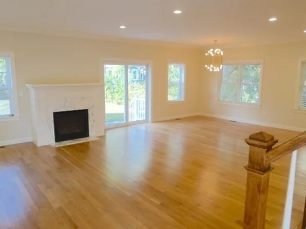 299 Cabot St #1, Newtonville, MA 02460