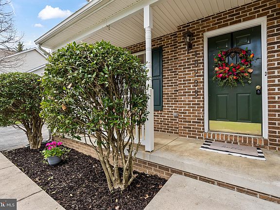 5th image of 18238 Lyles Dr