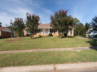 7327 Meadowdale Ln, Charlotte, NC 28212
