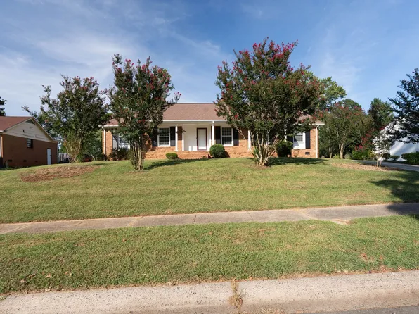 7327 Meadowdale Ln, Charlotte, NC 28212