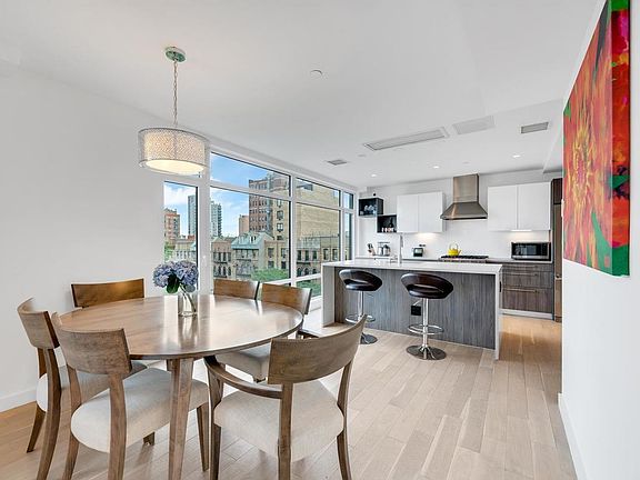 3rd image of 952 Columbus Ave APT 6B
