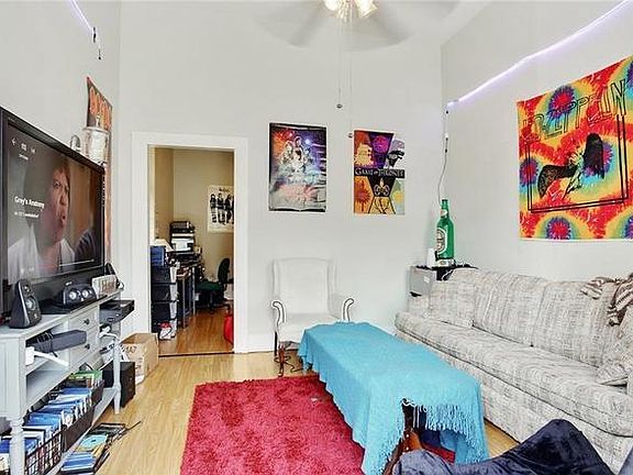 2nd image of 2118 Valmont St #2118