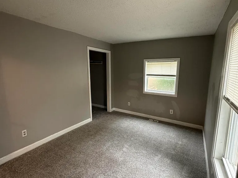 605 Harry St — Photo 24