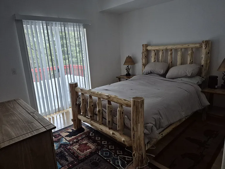 11059 Zermatt Dr — Photo 3