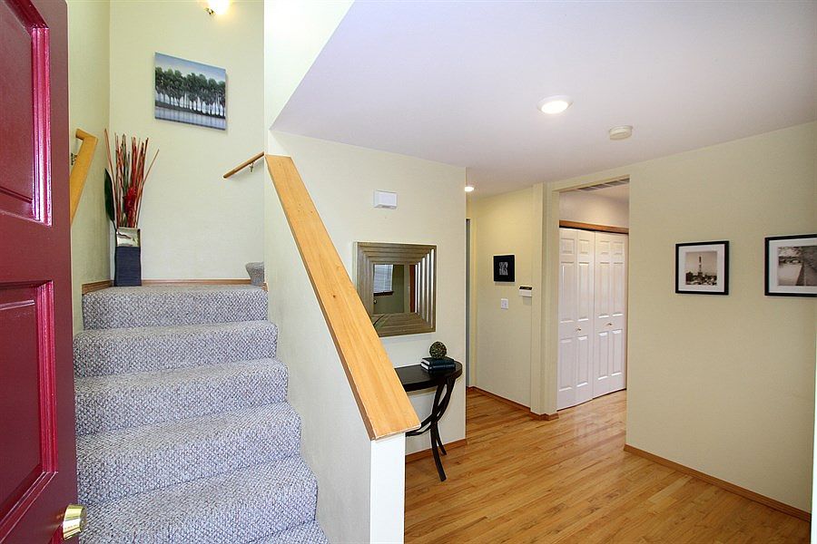 2nd image of 8313 Peggys Pl SE