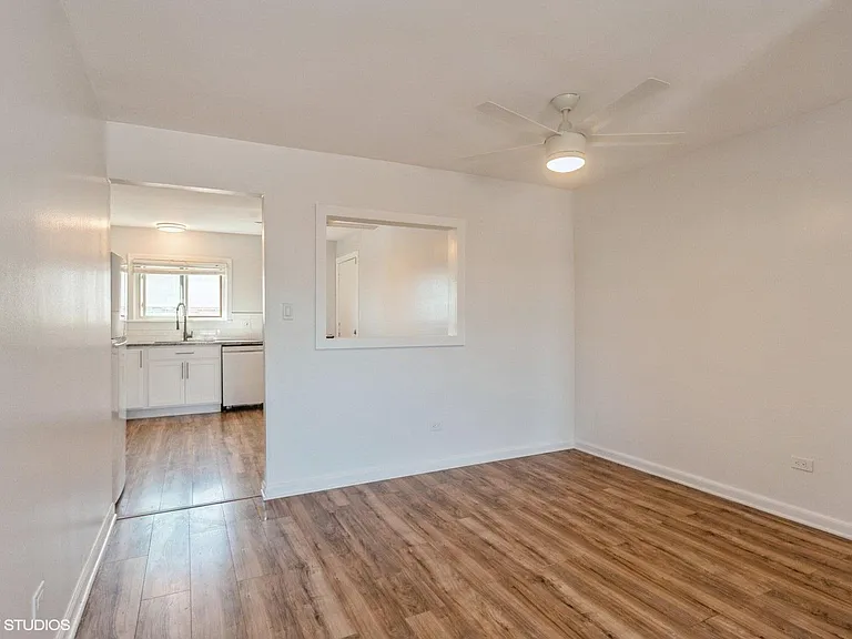 2217 Nichols Rd #E — Photo 7