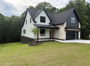2453 N Double Springs Rd, Fayetteville, AR 72704