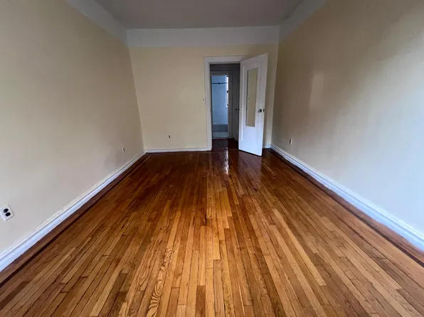 14 Bogardus Place image 7 of 13