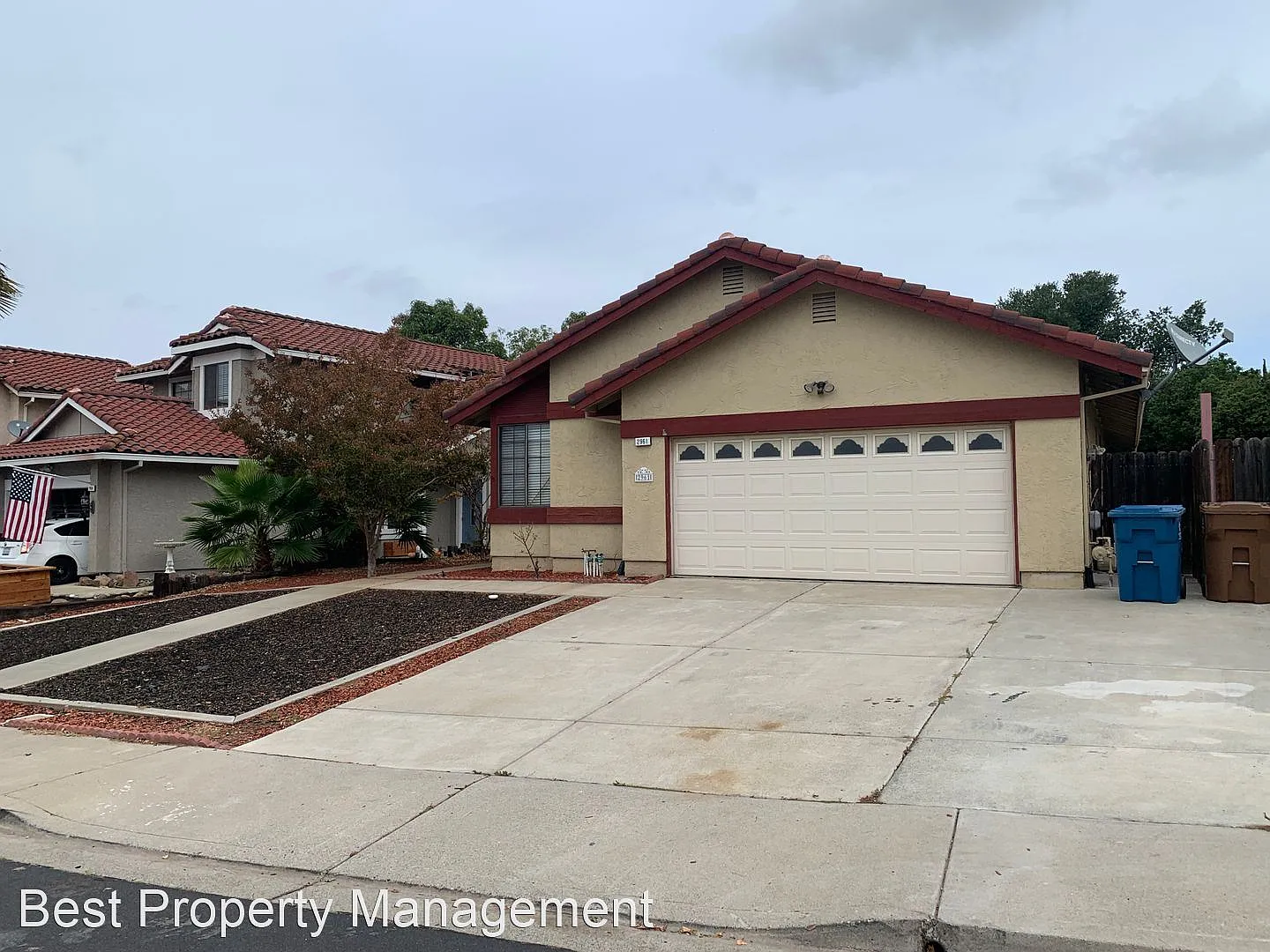 2961 Filbert St photo 1