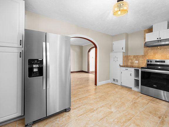 3rd image of 940 Hardeman St
