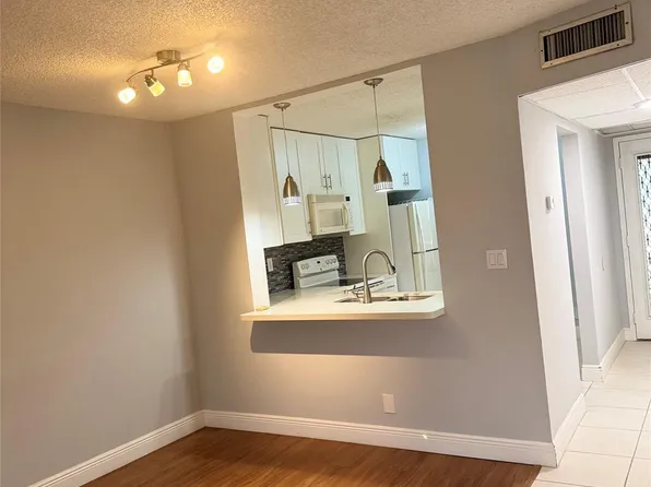3000 NW 42nd Avenue #B201, Coconut Creek, FL 33066