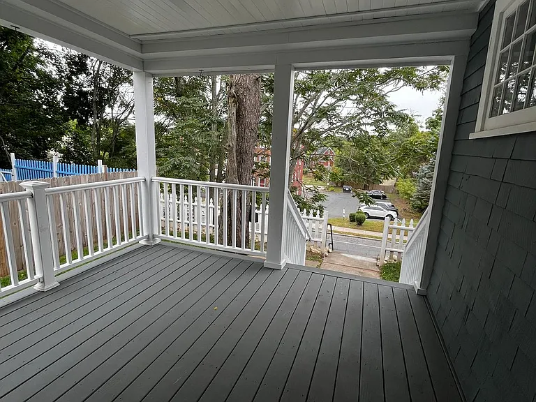 587 Arch St — Photo 10