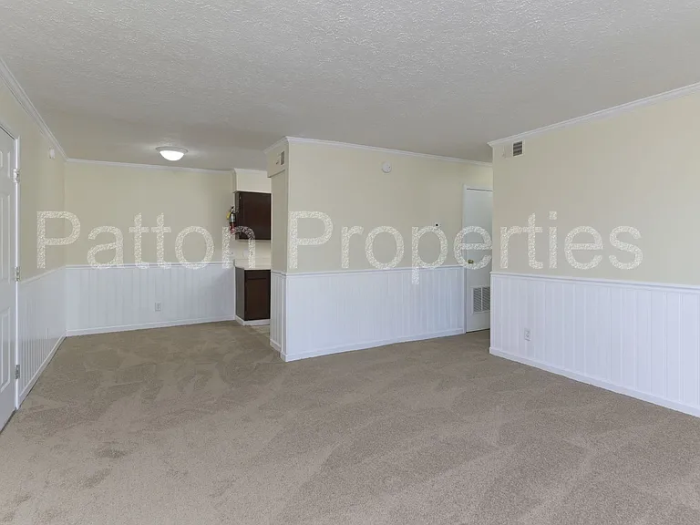 1218 Old Manor Rd — Photo 5