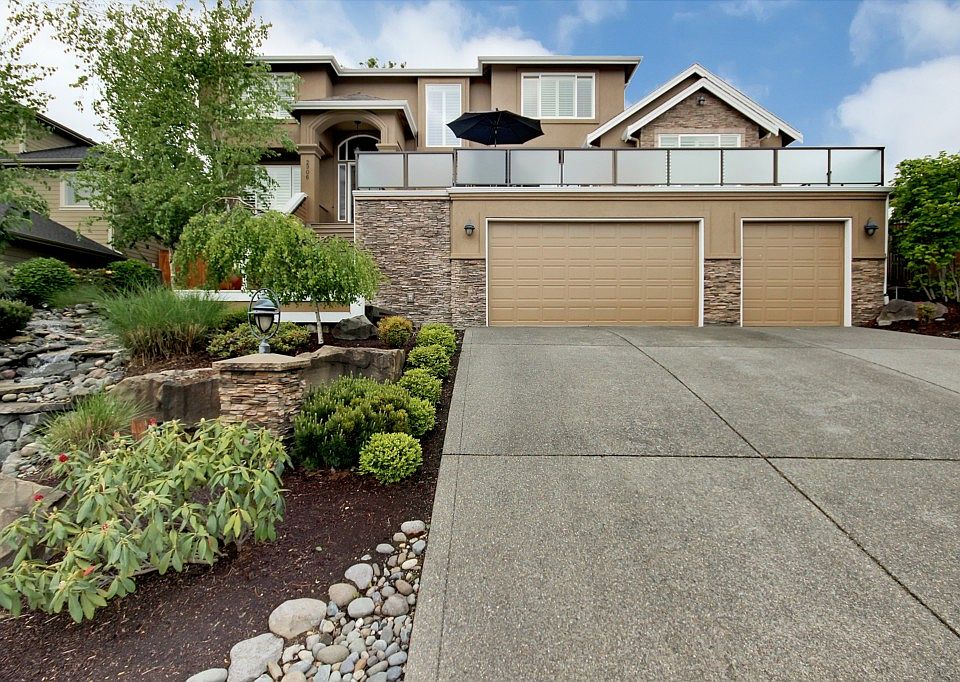 1st image of 2906 219th Ave E