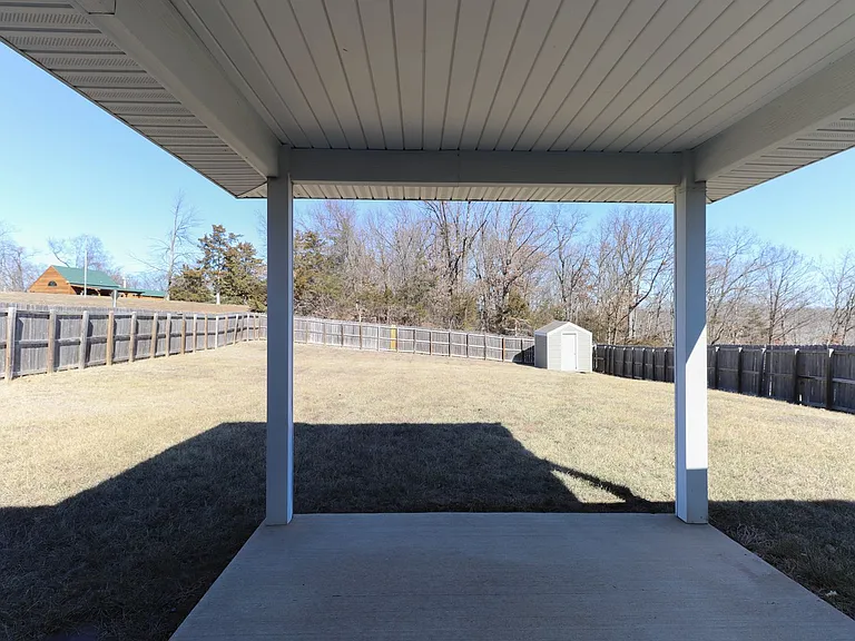 613 Bear Valley Ct — Photo 7