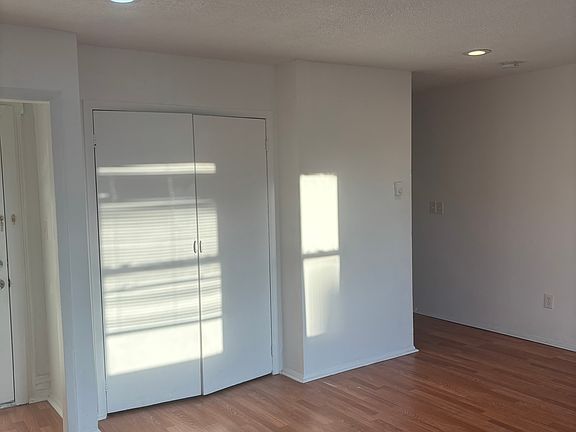 4th image of 235A Mount Prospect Ave APT 1