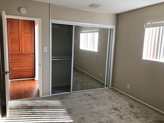 4th image of 234 6th St #9