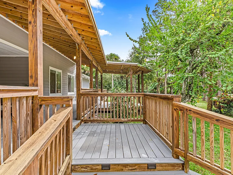 12151 Old Indiantown Rd — Photo 10