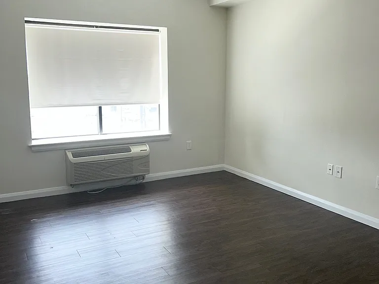 155 W Main St #700 — Photo 6