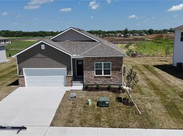 10286 Sorano Dr, Belton, MO 64012