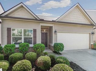 318 Barrett Chase Dr, Simpsonville, SC 29680