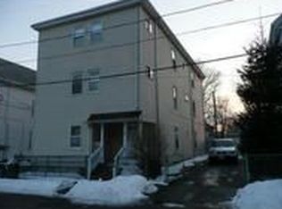9 S Elm St, Lynn, MA 01905