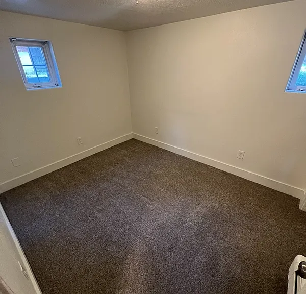 616 N 300 E — Photo 6