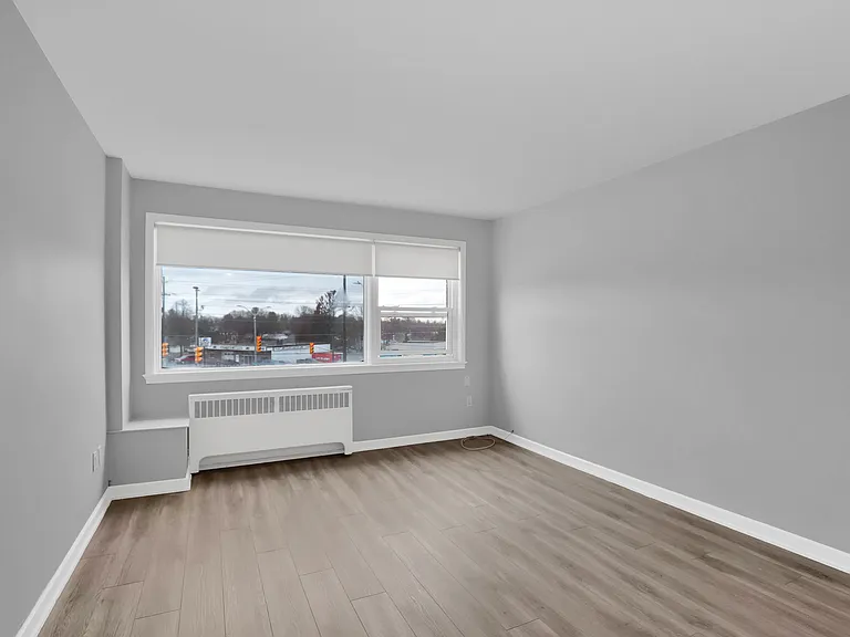 1379 Princess St — Photo 14