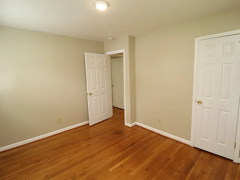 829 Carlisle St — Photo 22