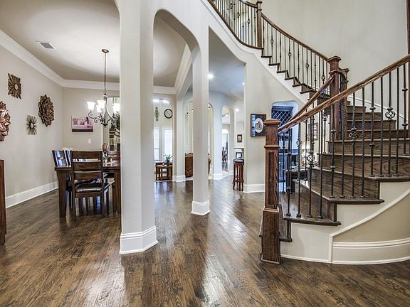 5th image of 15219 Maroon Bells Ln