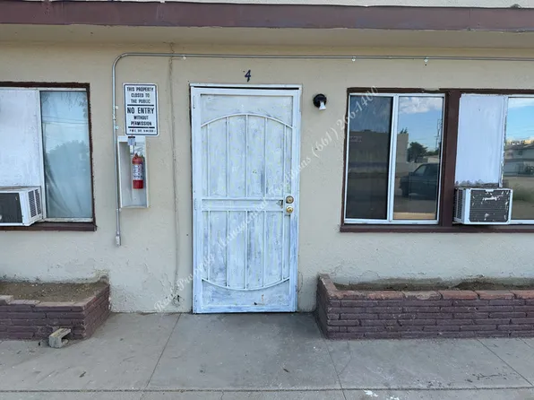 38717 6th St E #4, Palmdale, CA 93550