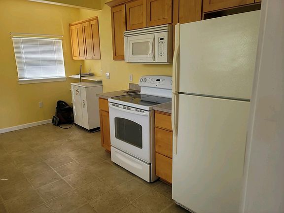 5th image of 1185 Garnet St NE