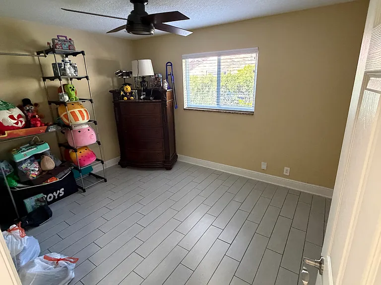 147 Alcazar St — Photo 13