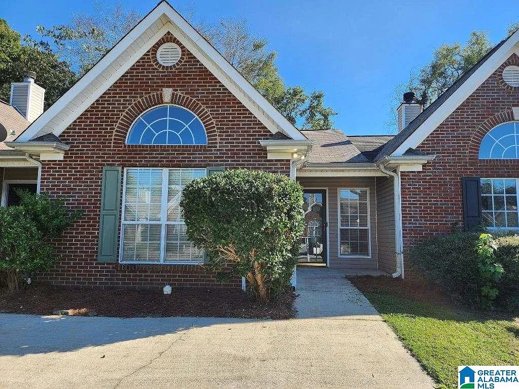 2 bed, 2.0 bath, $1,350 — Photo 3