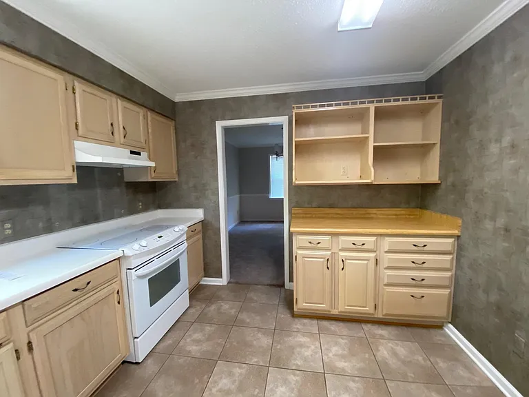 3008 Harpers Ferry Dr — Photo 7