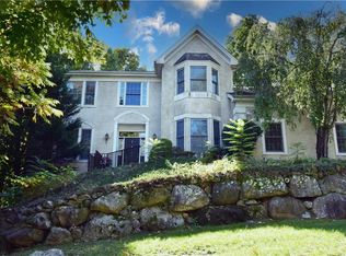 7 Cedar Dr, Tuxedo Park, NY 10987