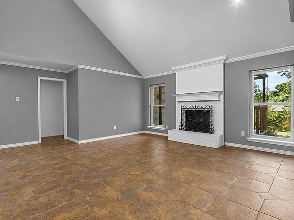 4th image of 1820 Green Ridge Ct