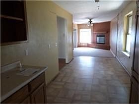 4th image of 1605 Amhurst Dr