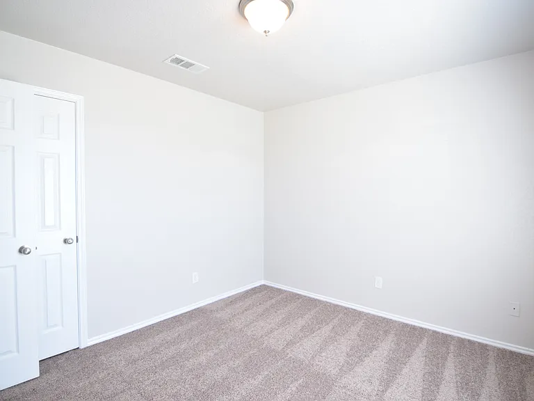 403 Constellation Dr — Photo 14