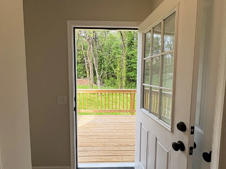 161 Seminole Dr — Photo 16